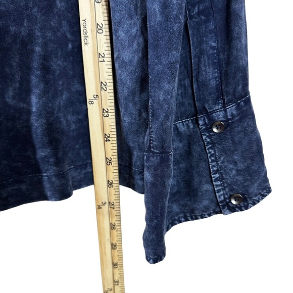 Splendid Women's Shirt Blue Tie-Dye Chambray Long Sleeves Button Down Size S - Picture 6 of 8